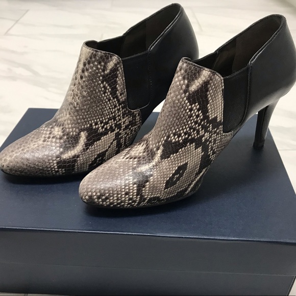 Cole Haan snake print leather ankle Bootie Size 5B - Picture 5 of 6